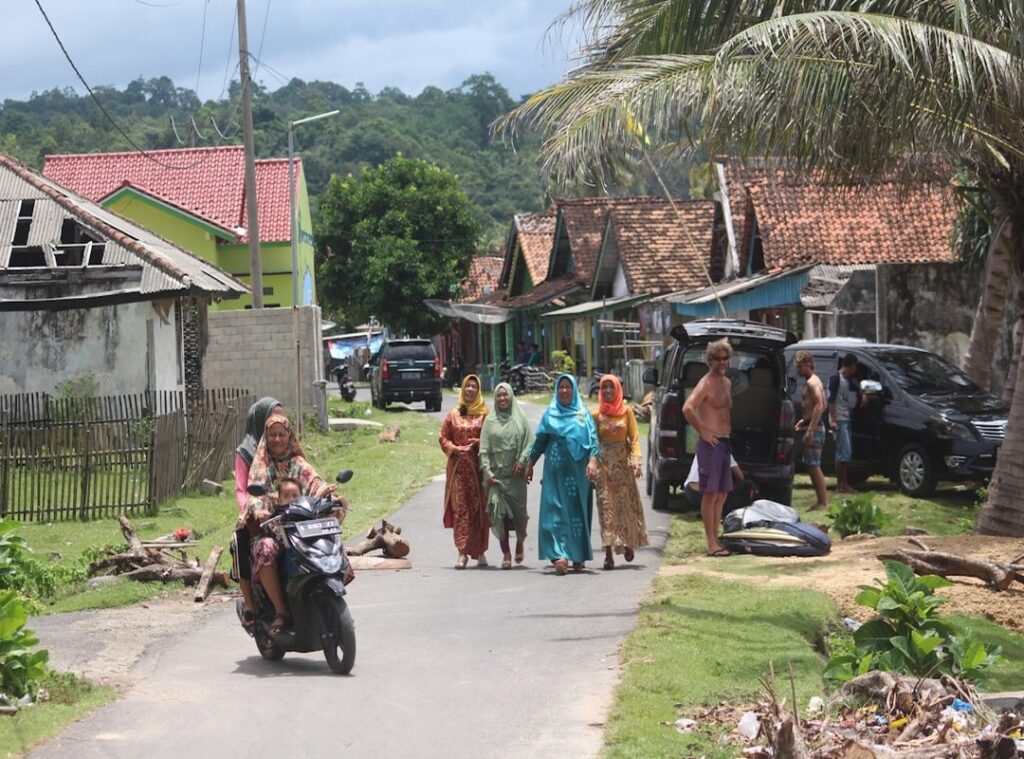 cultural homestays locals