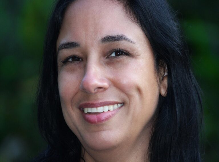 fotos de mujeres en bikini de espalda